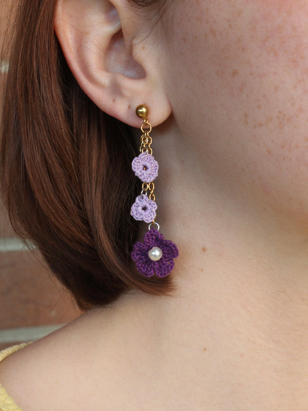 Cascata di fiori viola